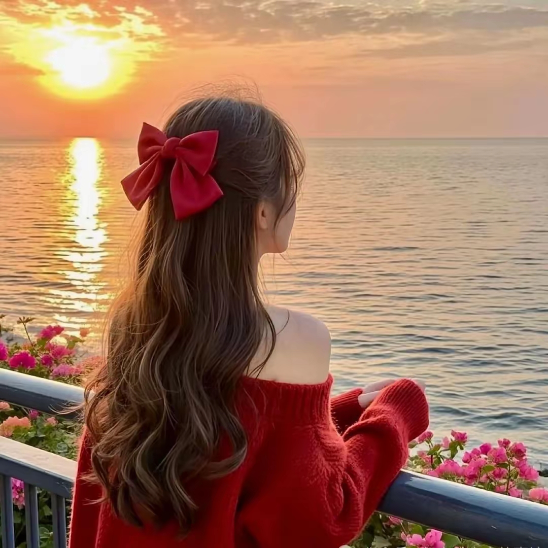 《某顶流深夜现身机场，神秘女子接机同回公寓》配图